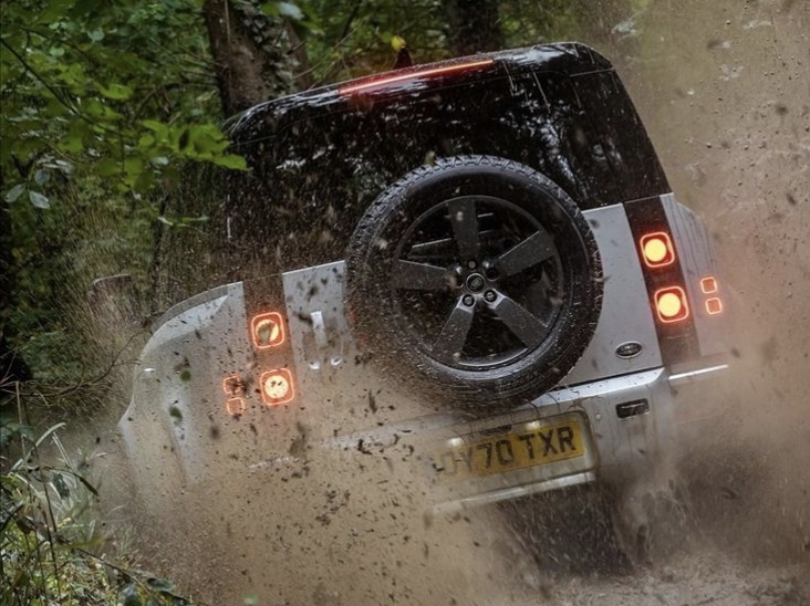 Unstoppable Land Rover Defender 80 Goes Electric by 2027